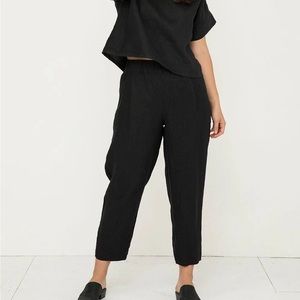 Elizabeth Suzann Andy Pants in Black Linen - Small Regular